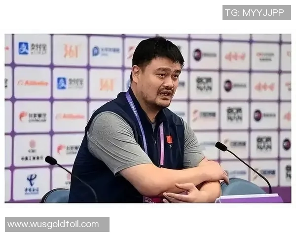 姚明带领球队迎接新赛季挑战球迷期待他的精彩表现与领导力 姚明带领球队迎接新赛季挑战球迷期待他的精彩表现与领导力