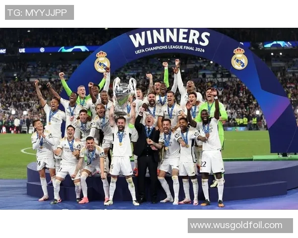 全球顶尖足球明星的传奇故事与辉煌成就解析 全球顶尖足球明星的传奇故事与辉煌成就解析